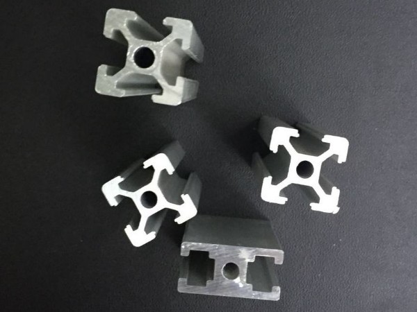 小截面工業(yè)鋁型材的用途有哪些？