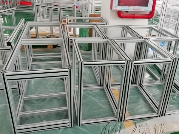鋁型材設備機架如何選材？